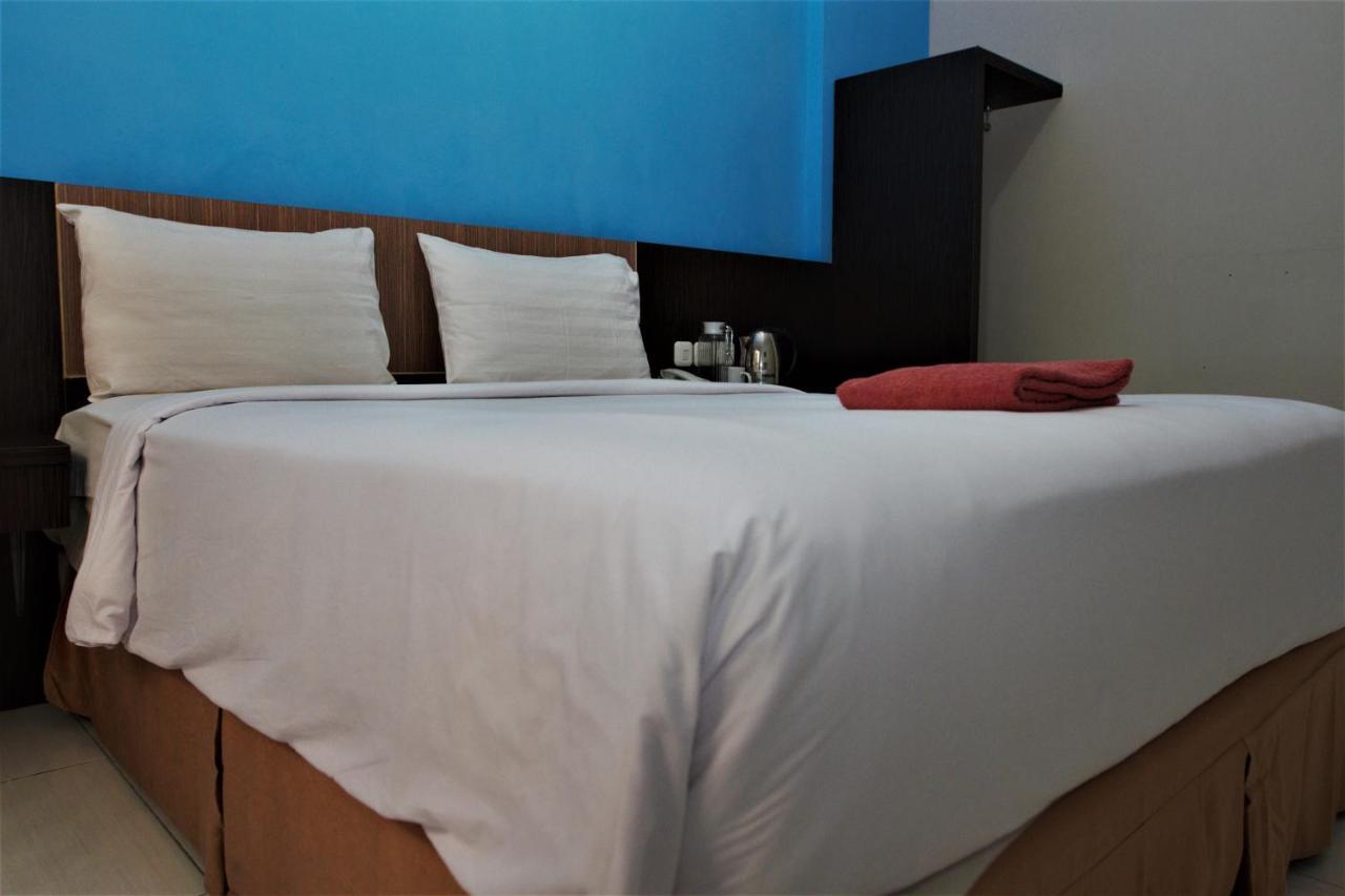 Nutana Hotel Mataram Buitenkant foto