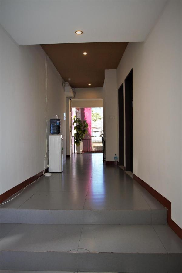 Nutana Hotel Mataram Buitenkant foto