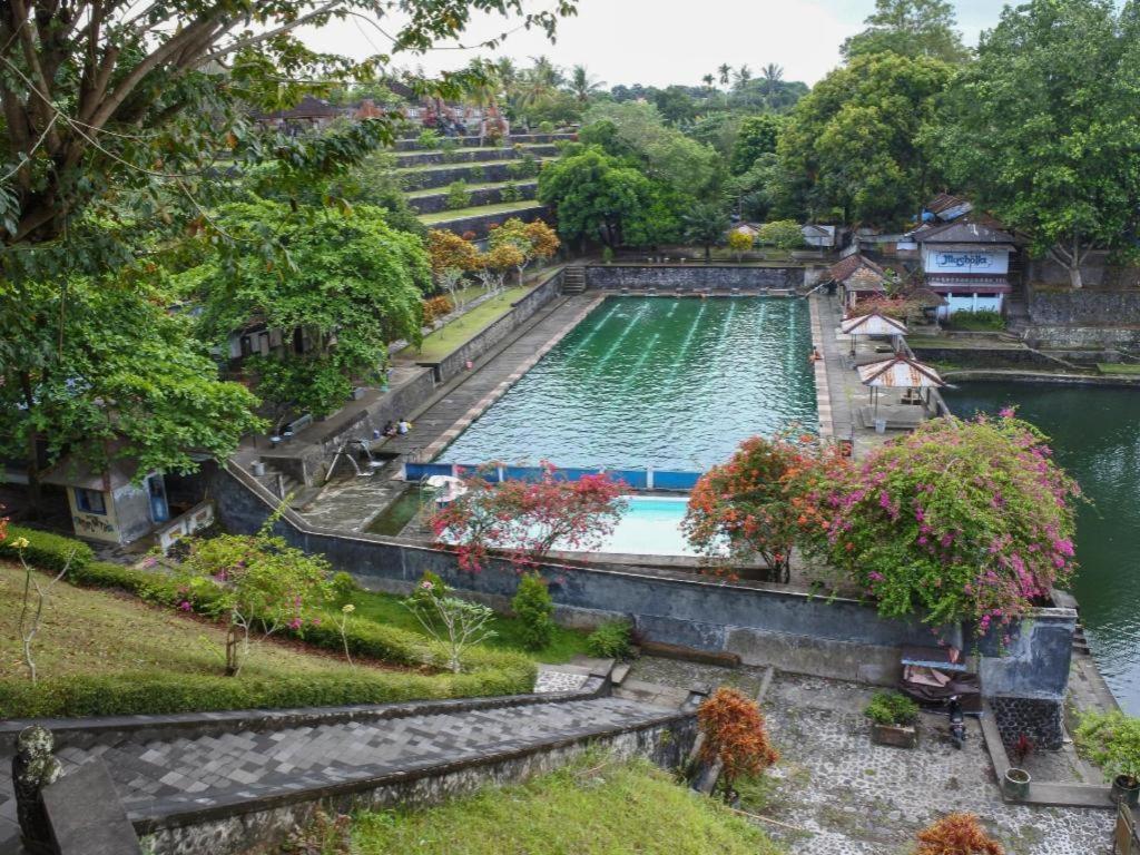 Nutana Hotel Mataram Buitenkant foto