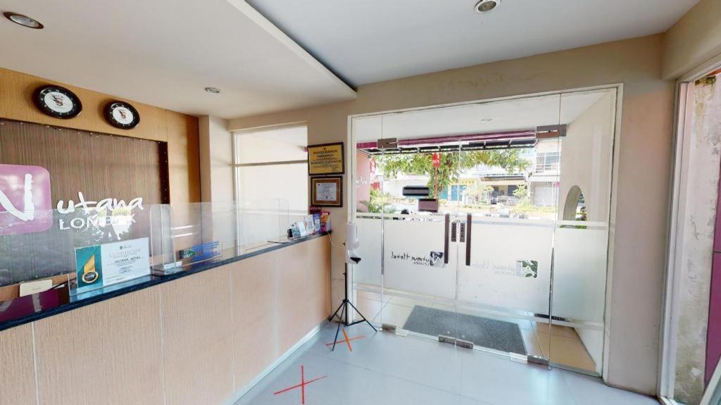Nutana Hotel Mataram Buitenkant foto