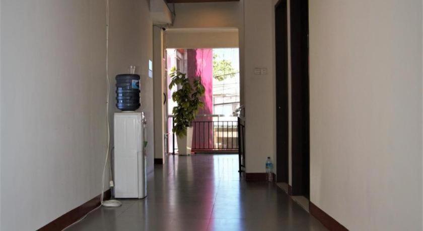 Nutana Hotel Mataram Buitenkant foto