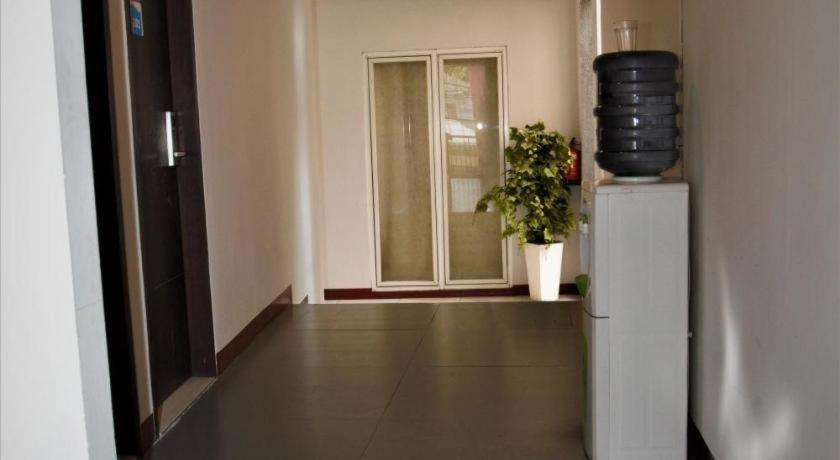 Nutana Hotel Mataram Buitenkant foto