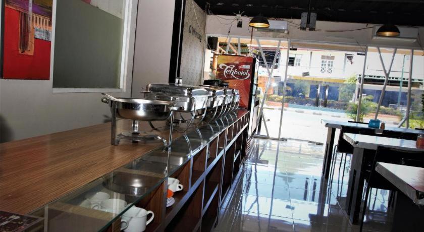 Nutana Hotel Mataram Buitenkant foto