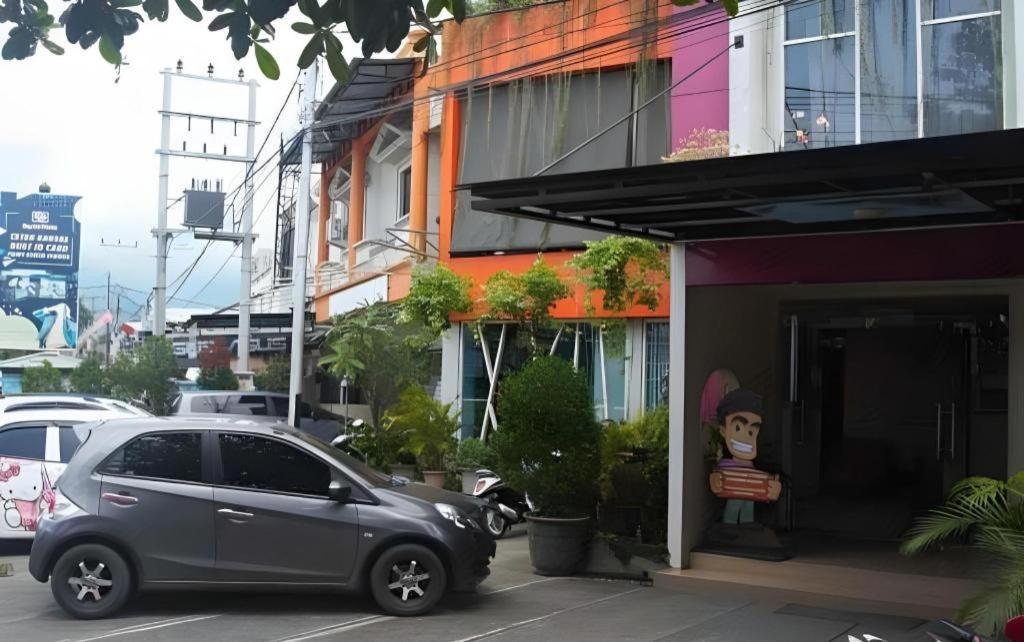 Nutana Hotel Mataram Buitenkant foto