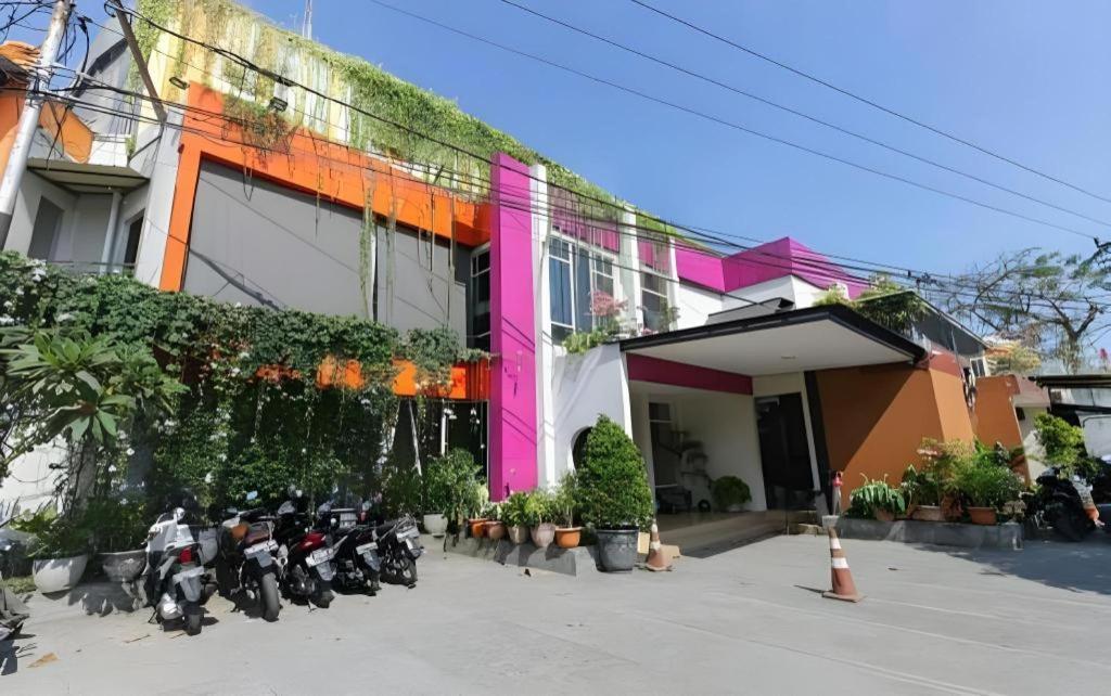 Nutana Hotel Mataram Buitenkant foto